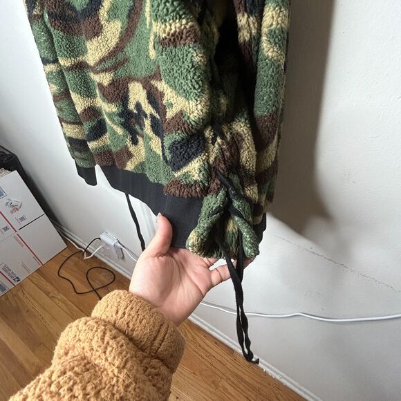 Faith Connexion Camo Sherpa Zip Hoodie Jacket Split Kangaroo Pocket Lace Side SM - Picture 8 of 15